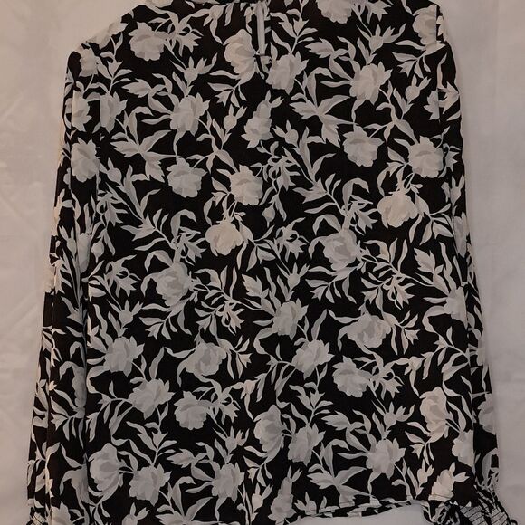 J. Crew Flowy Comfy Long Sleeve Floral Smocked Cuff Blouse - Career Business - M - Picture 11 of 12